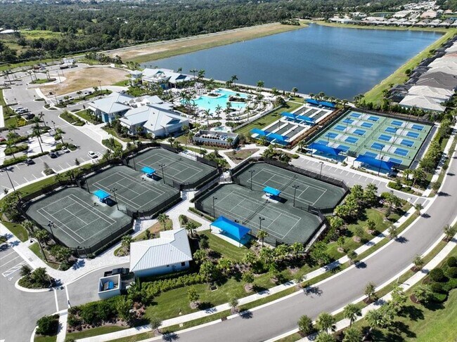 Building Photo - 9982 Beachwalk Dr