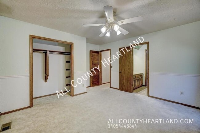 Building Photo - 10408 Casa Linda