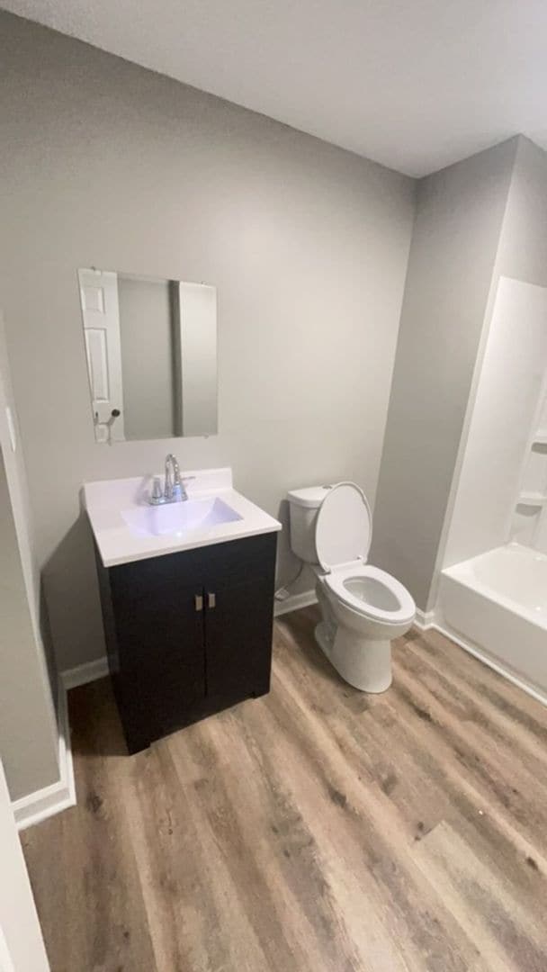 Building Photo - Spacious Newly Renovated 4 Bed 2 Full Bath Home Located Near Downtown!