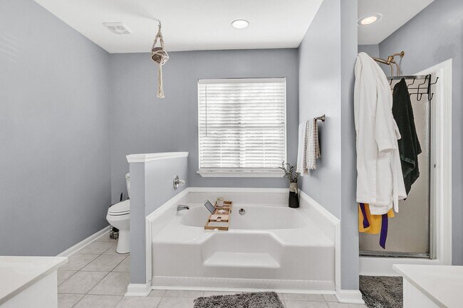 Building Photo - Charming 3 Bedroom, 2 Bath Home off of Longpoint in Mount Pleasant!