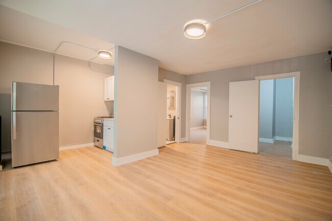 Building Photo - 1414 W Pratt Blvd