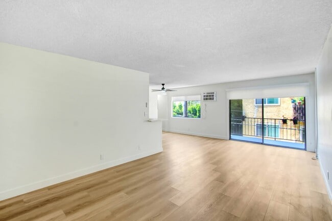 Primary Photo - 5403 West 8th Street