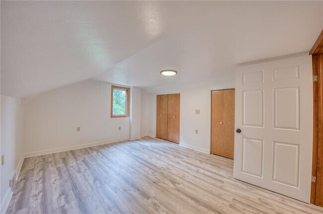 Building Photo - 4465 Mt Troy Rd Ext