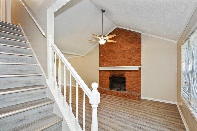 Building Photo - 2624 Country Trace SE