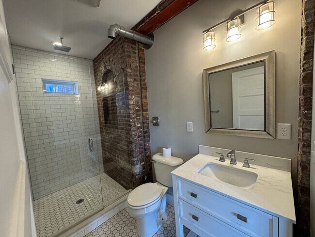 Building Photo - 201 E Fifth St