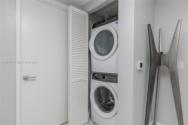 Building Photo - 330 Sunny Isles Blvd