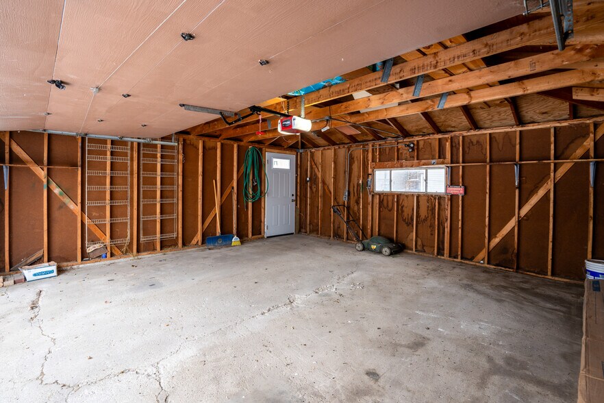 Building Photo - 3541 N Whipple St