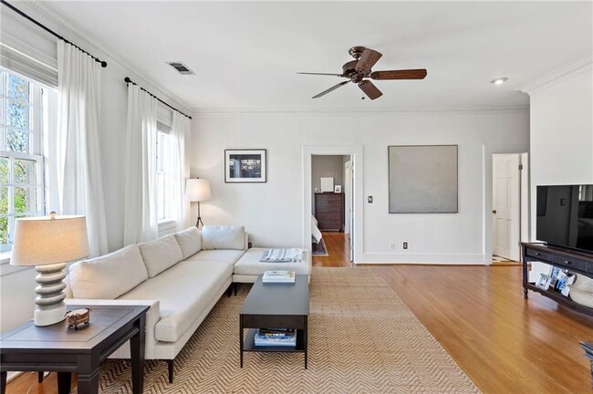 Building Photo - 1 S Prado NE