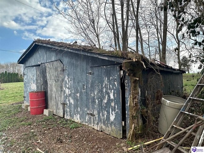 Building Photo - 3067 Greensburg Rd
