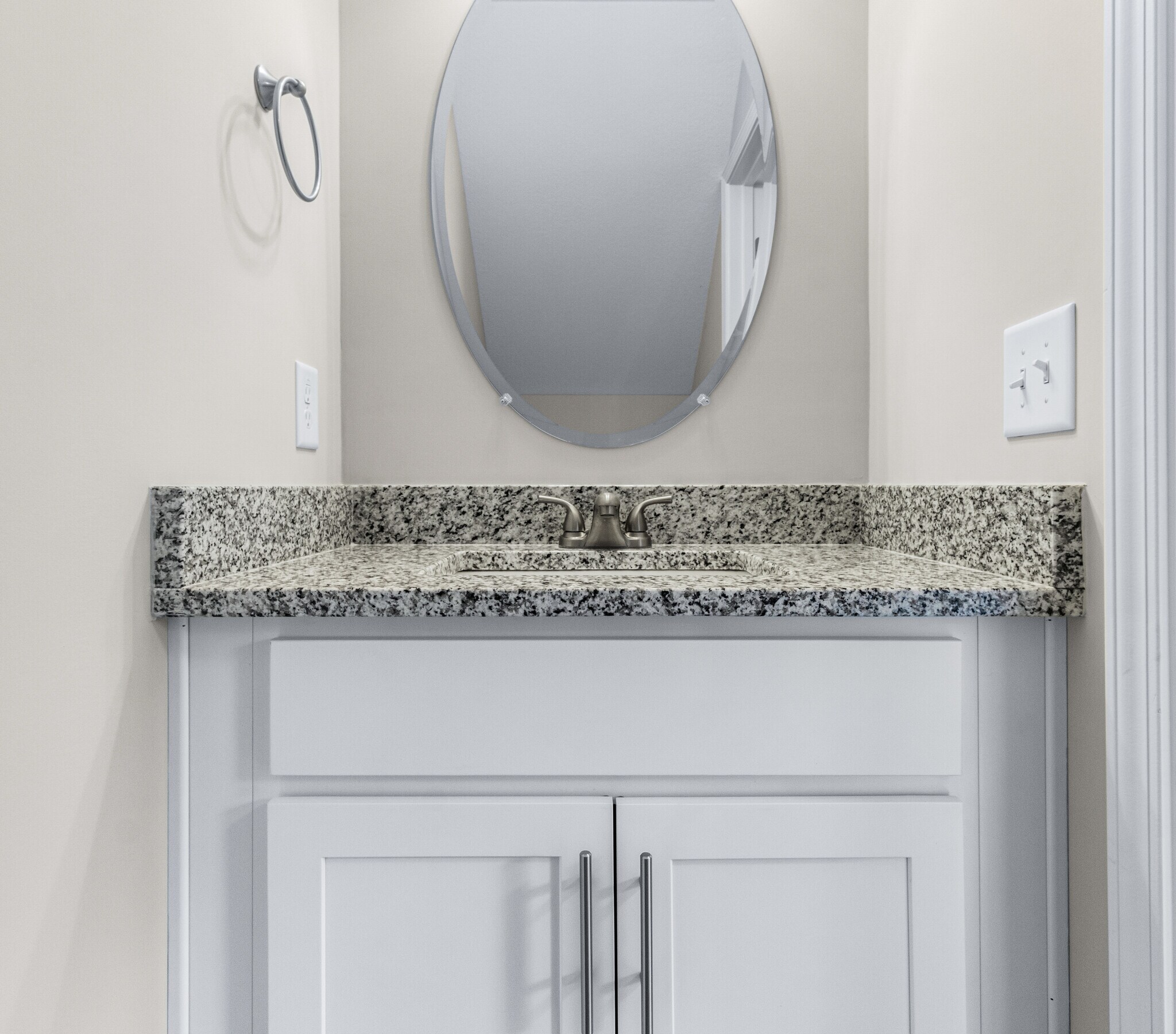 Building Photo - 104 Duncan St