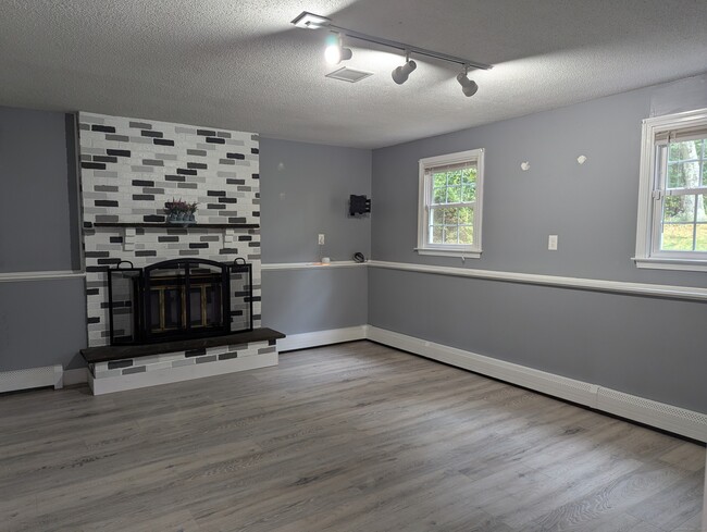 Building Photo - 38 Inchcliffe Dr