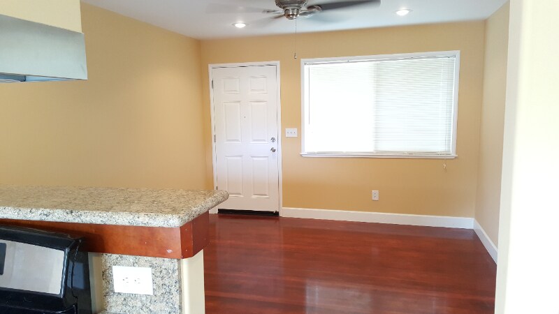 Building Photo - 1621 Hobson Ave