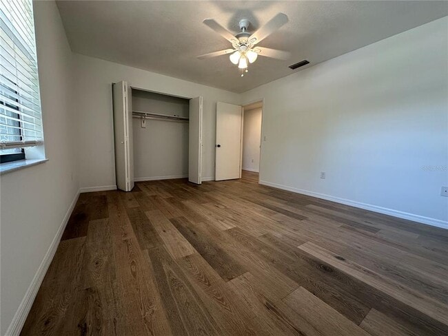 Building Photo - 733 Tropical Cir