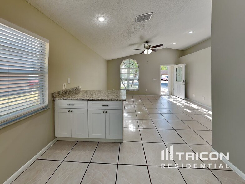 Building Photo - 3028 Patel Dr