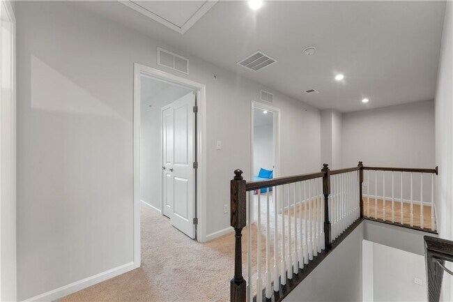 Building Photo - 5103 Spruce Rd