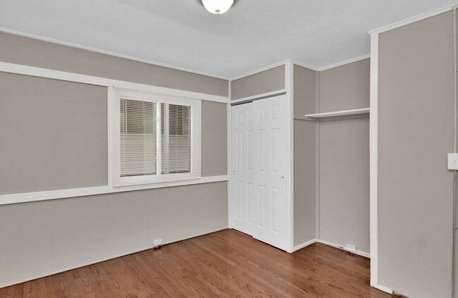 Building Photo - U. City - Beautiful Rehabbed home for rent