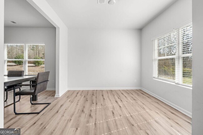 Building Photo - 100 Petunia Ct