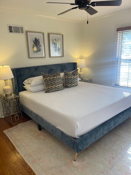 Building Photo - 311 Longest Rd