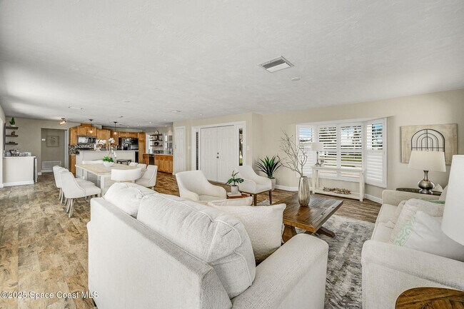 Building Photo - 458 Sandpiper Dr