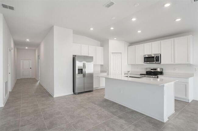 Building Photo - 4980 Worchester Dr