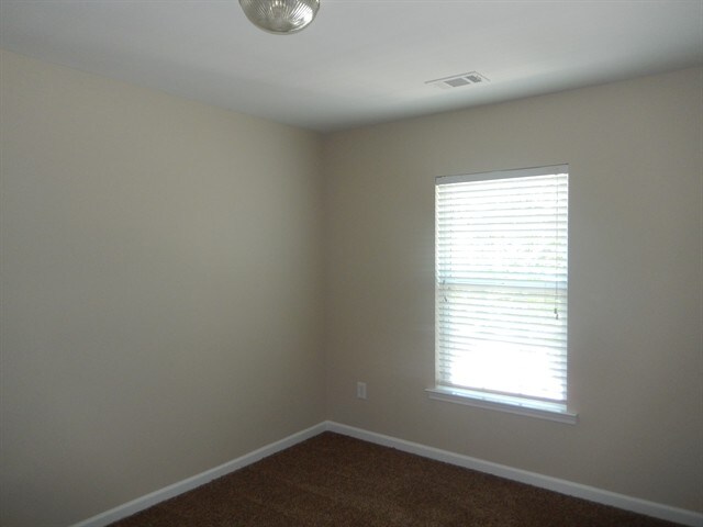 Building Photo - 2131 Appaloosa Way