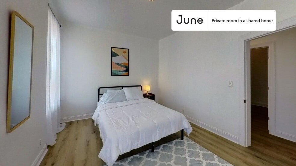 Primary Photo - Private bedroom in 4 bed/1 bath Home