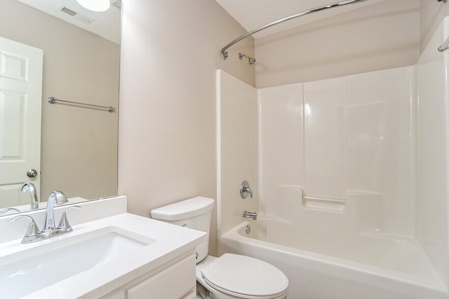 Building Photo - 12411 Cumberland Crest Dr