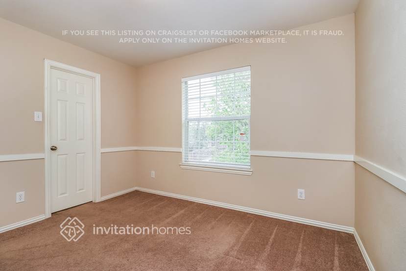 Building Photo - 5237 Bay View Dr