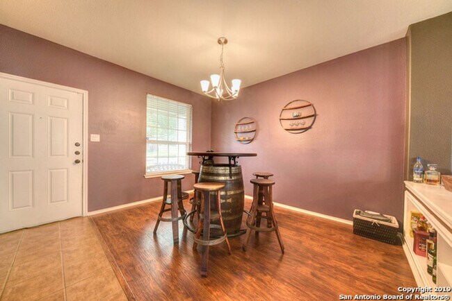 Building Photo - 3 Bedroom/2.5 Bathroom Home Located in Bentwood Ranch