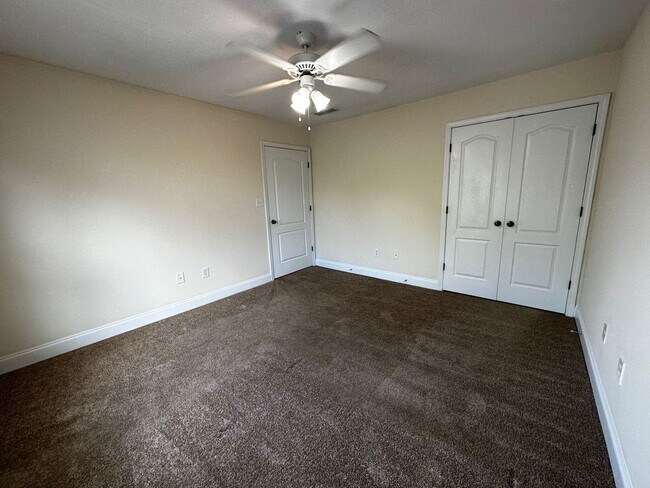 Building Photo - PRE-LEASING FOR AUGUST 2026!