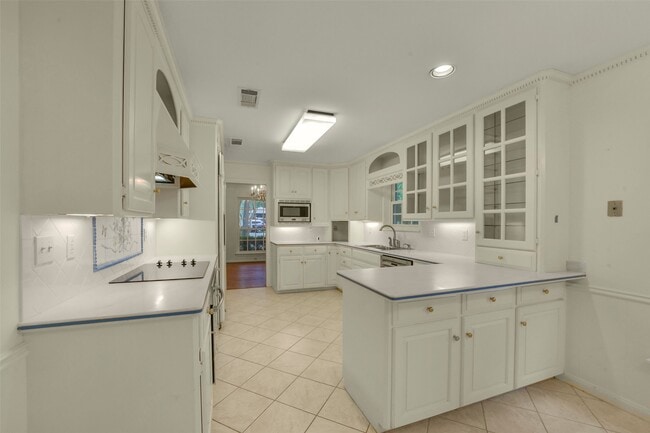 Building Photo - 110 Ridgemont Dr