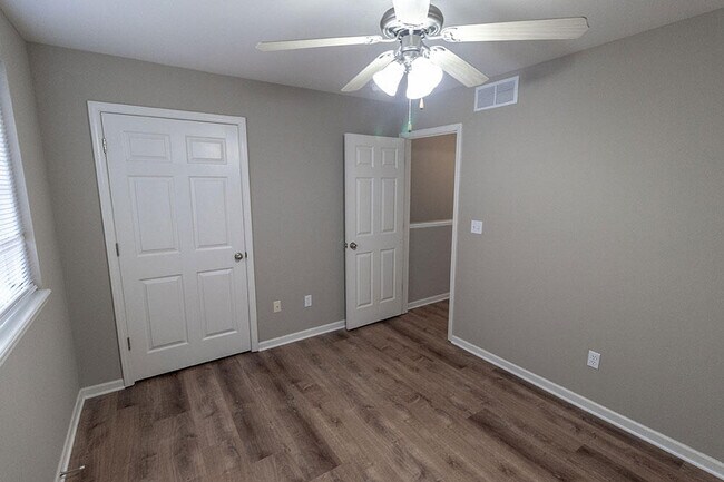 Building Photo - 4004 Snowy Owl Dr