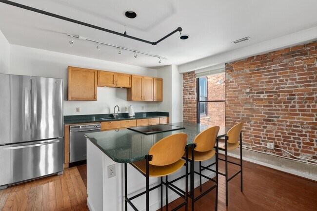 Building Photo - 432 E Rich St