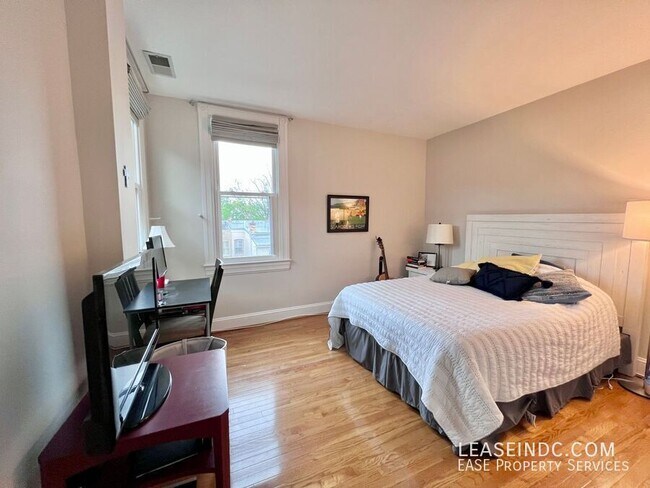 Building Photo - 1725 P St NW