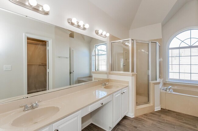 Building Photo - 7317 Pinnacle Farms Dr