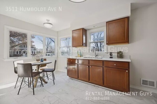 Building Photo - 3511 N Humboldt Ave