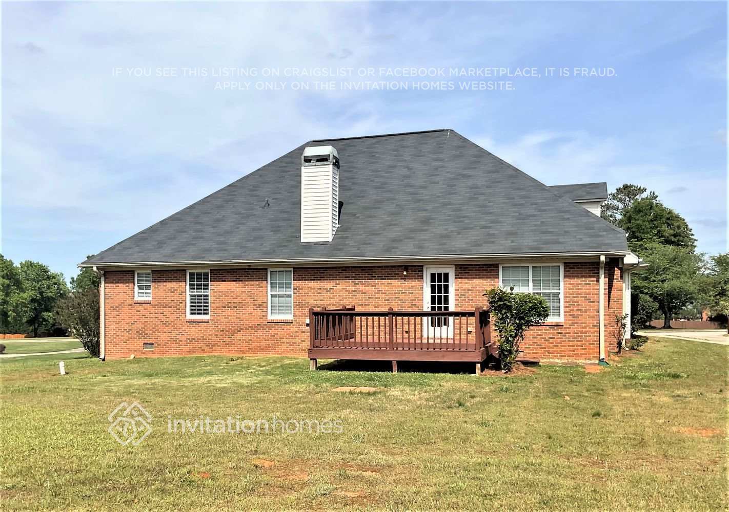 Building Photo - 1121 Sutton Dr