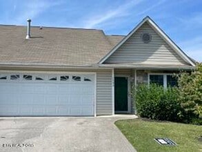 Building Photo - 1643 Wood Song Ln