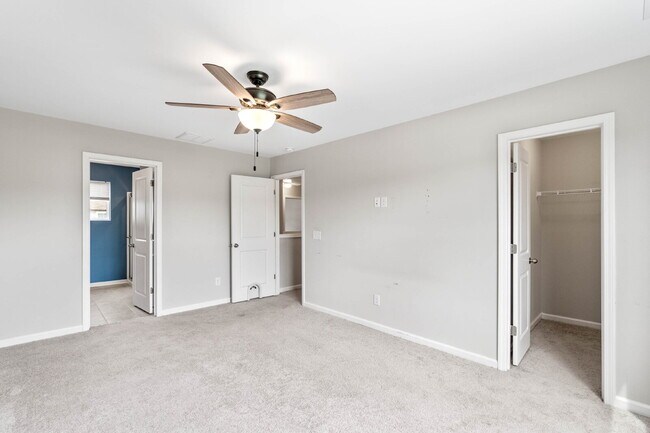 Building Photo - 23 Toxaway Ln