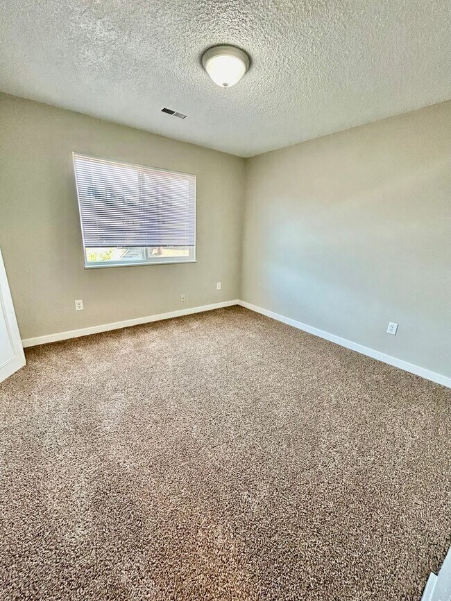 Building Photo - 1059 Mazatlan Cir