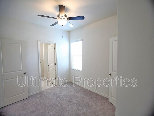 Building Photo - 5923 N 200th Ave
