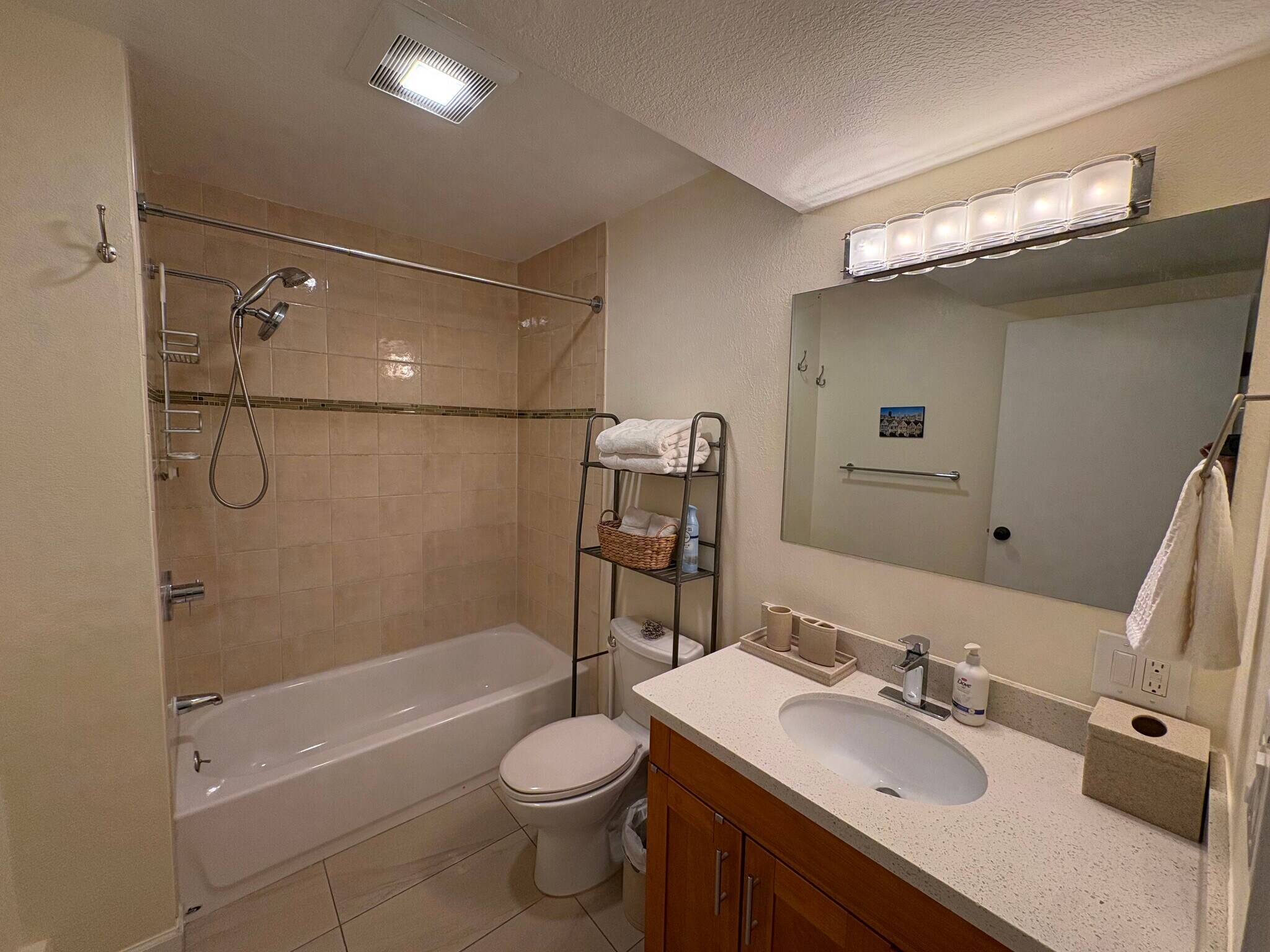 Building Photo - 4 Miramar Ave