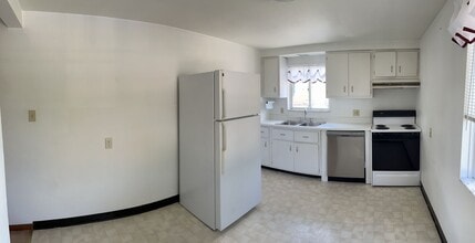 Building Photo - 235 Manhattan Ave