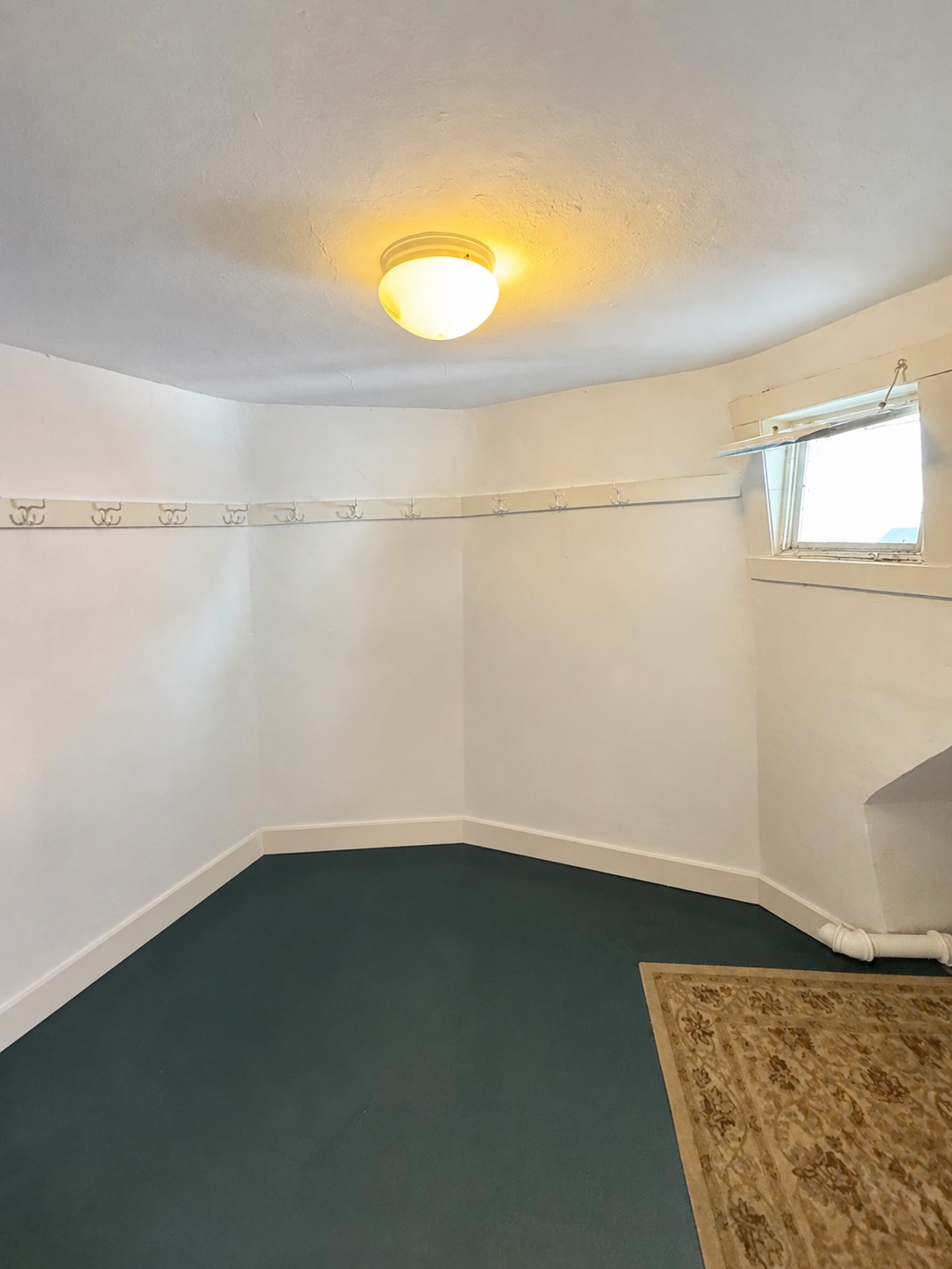 Building Photo - 1232 Hinman Ave