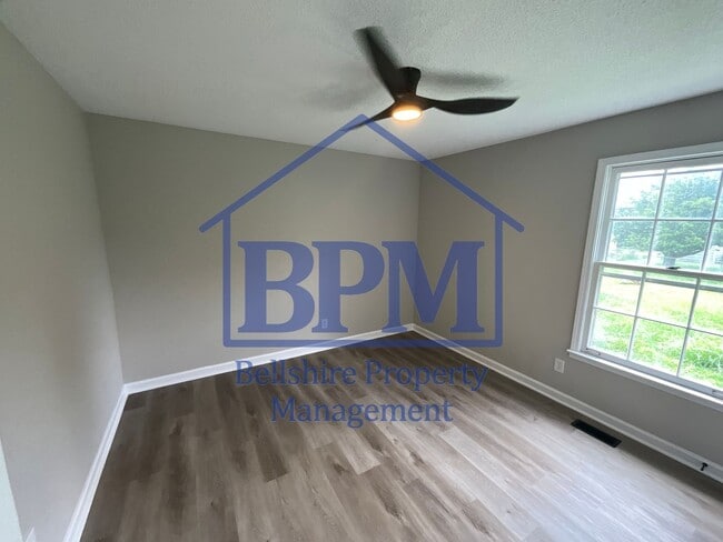 Building Photo - Completely Renovated 3 Bed, 2 Bath Home in...