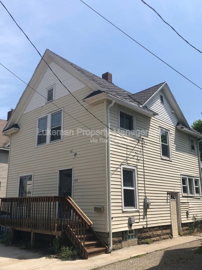 Building Photo - 517 Walnut Ct