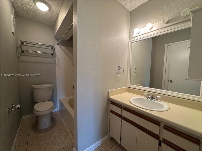 Building Photo - 10500 SW 155th Ct