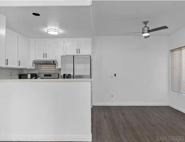 Building Photo - 320 Isthmus Way
