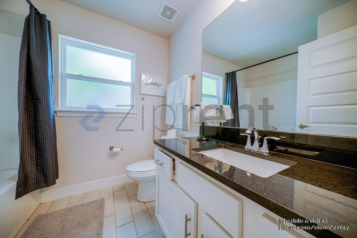Building Photo - 15329 Aldama Cir
