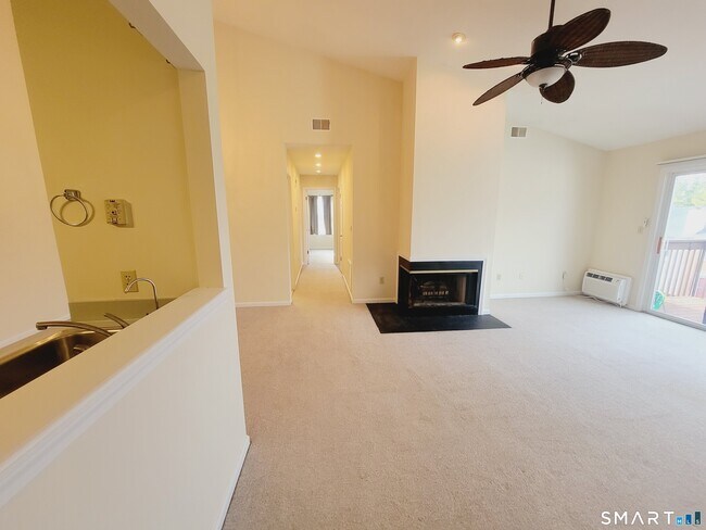 Building Photo - 59 Rockledge Loop